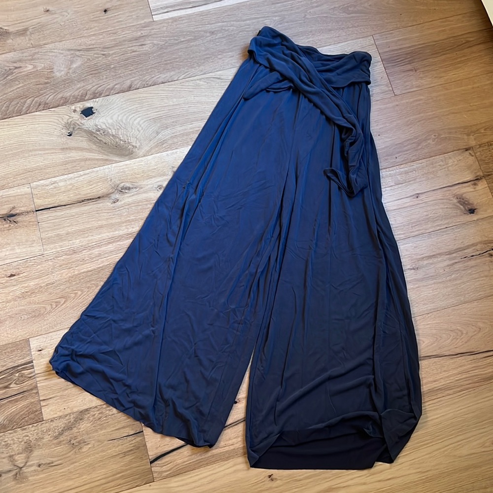 NWT comfy wide leg pants. size small.